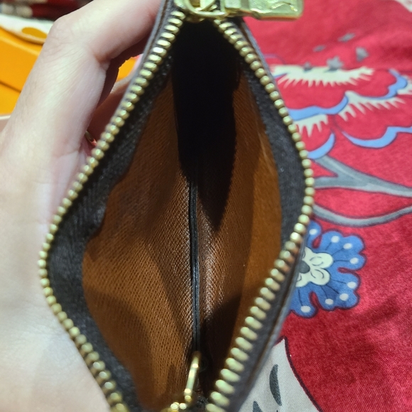 Louis Vuitton coin purse - Picture 5 of 8